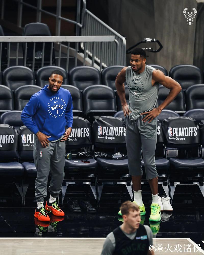 利拉德联手字母哥狂揽63分,三球50分难救主,雄鹿力克黄蜂喜迎4连胜 利拉德联手字母哥狂揽63分,三球50分难救主,雄鹿力克黄蜂喜迎4连胜