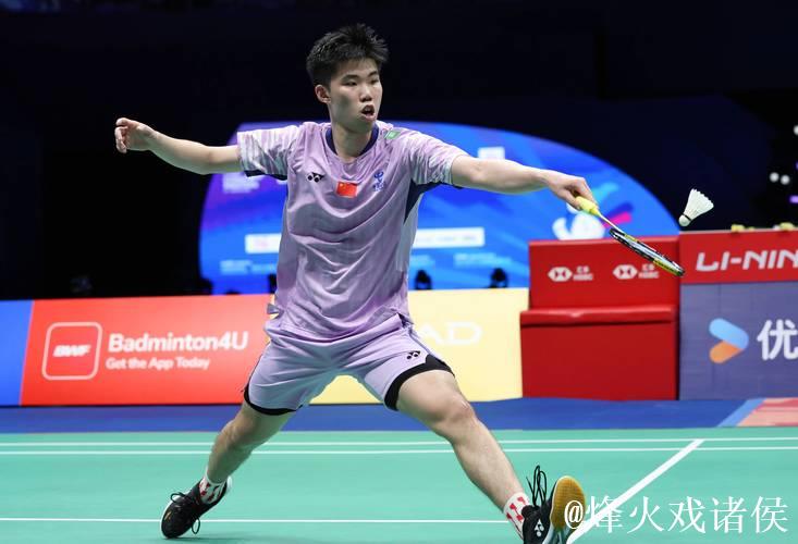 翁泓阳直落两局击败朱轩辰 勇夺全运会羽毛球男单冠军